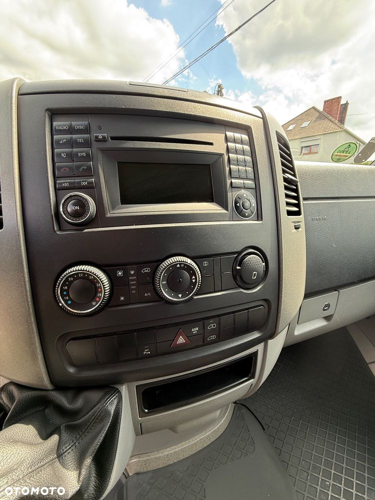 Mercedes-Benz Sprinter - 8