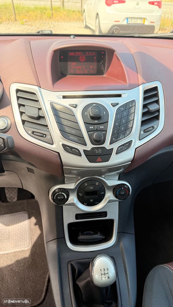 Ford Fiesta 1.4 TDCI Titanium - 15