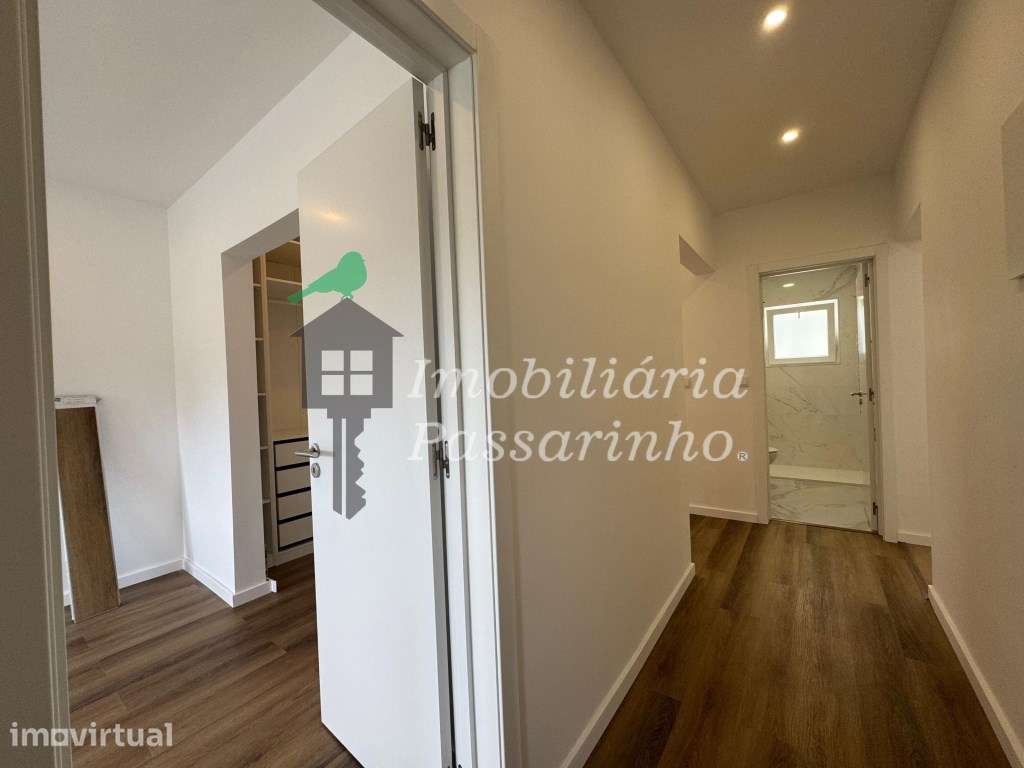 Apartamento T2 remodelado c/Logradouro na Torre da Marinha - Grande imagem: 4/20