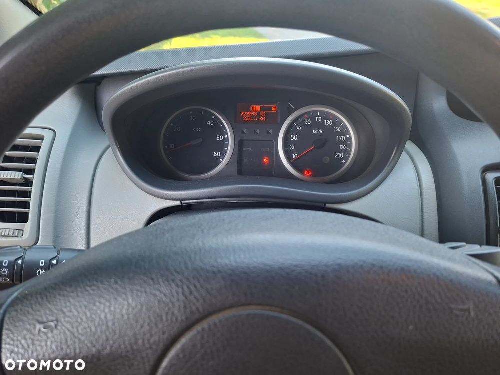 Renault TRAFIC - 6