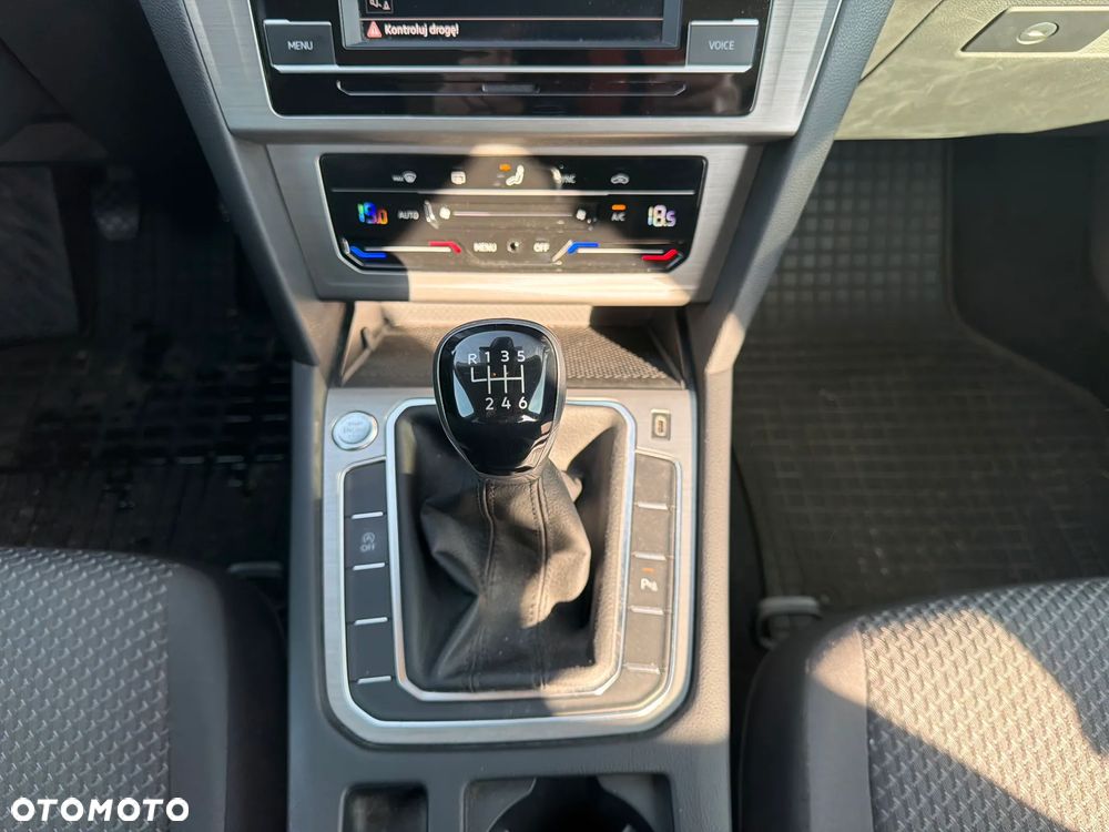 Volkswagen Passat 1.5 TSI EVO Essence - 19