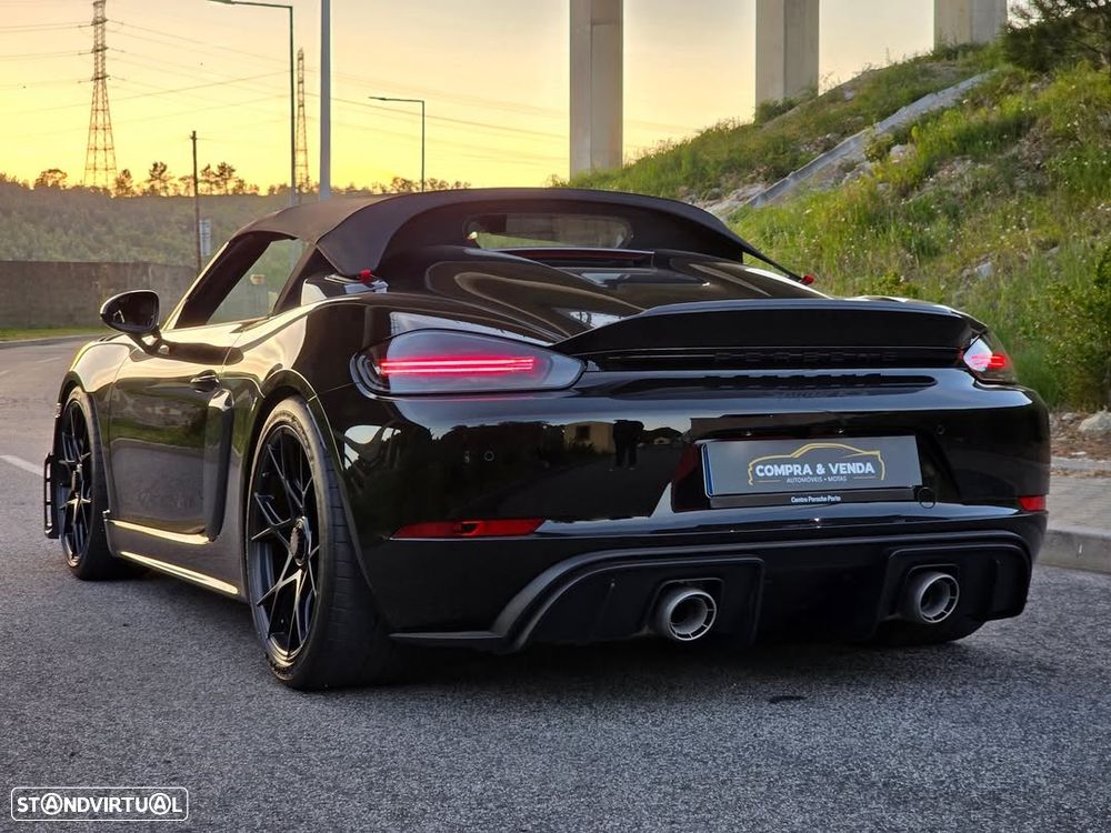 Porsche 718 Spyder RS - 4