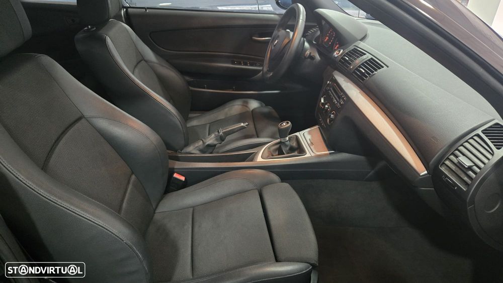 BMW 118 i Limited Edition Lifestyle c/ M Sport Pack - 7