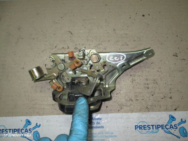 Fecho 90452392 SAAB 900 1995 TD MANUAL - 3