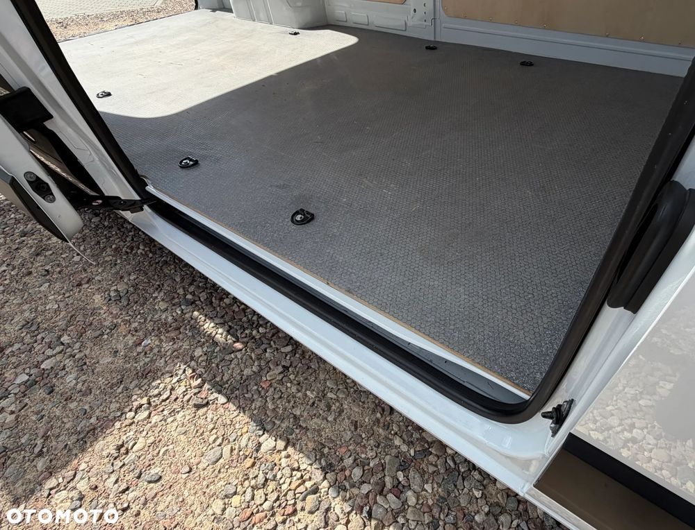 Renault NOWY MASTER L3H2 HOMOLOGACJA cięż. VAT-1 Duża ŁADOWNOŚĆ 1259kg Długa paka 3800mm Objętość 13m3 SPRAWDZONY TRWAŁY SILNIK 2.0DCI ROZRZĄD NA ŁAŃCUCHU Salon Polska Pierwszy wł. Eksploatowany w trasie auto Jak Nowe Gwarancja Fabryczna Renault! - 31