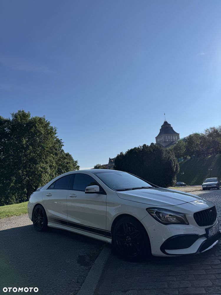 Mercedes-Benz CLA - 4