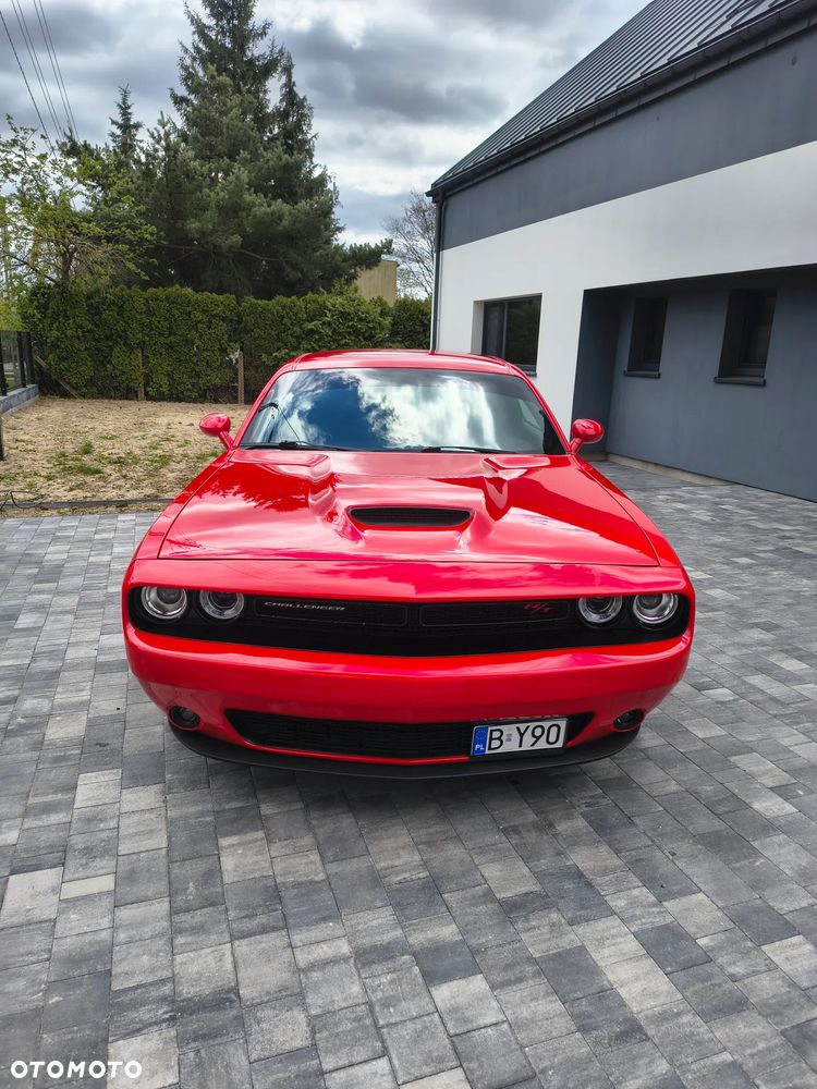 Dodge Challenger - 13