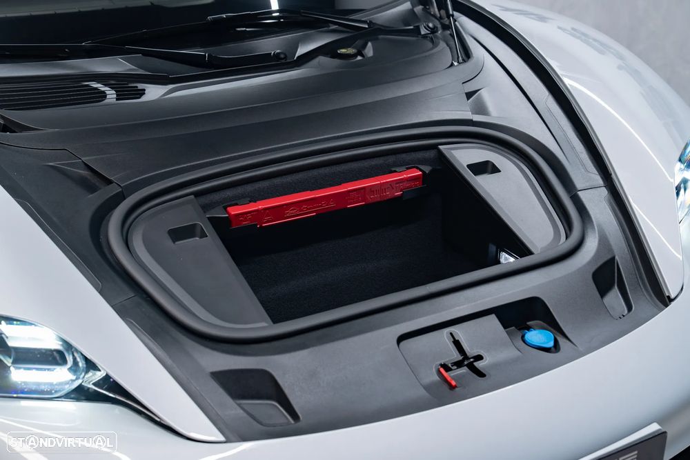 Porsche Taycan Cross Turismo 4 - 6