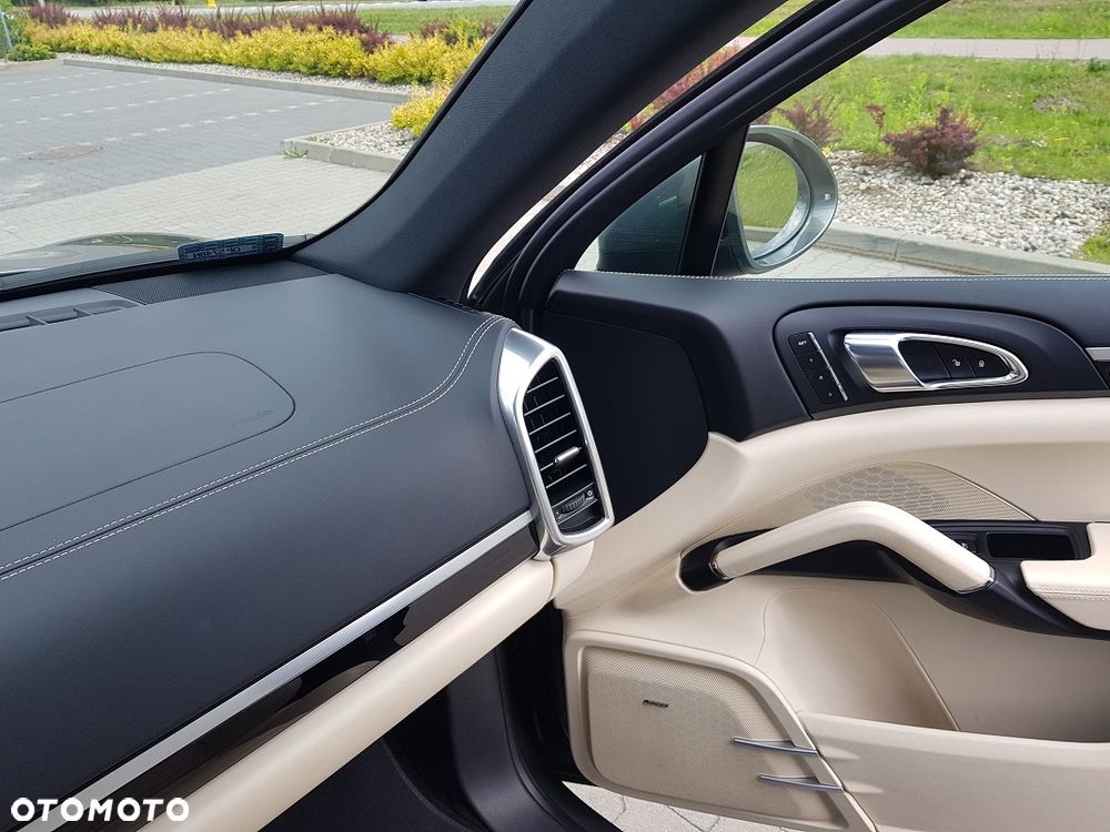 Porsche Cayenne S Diesel - 36