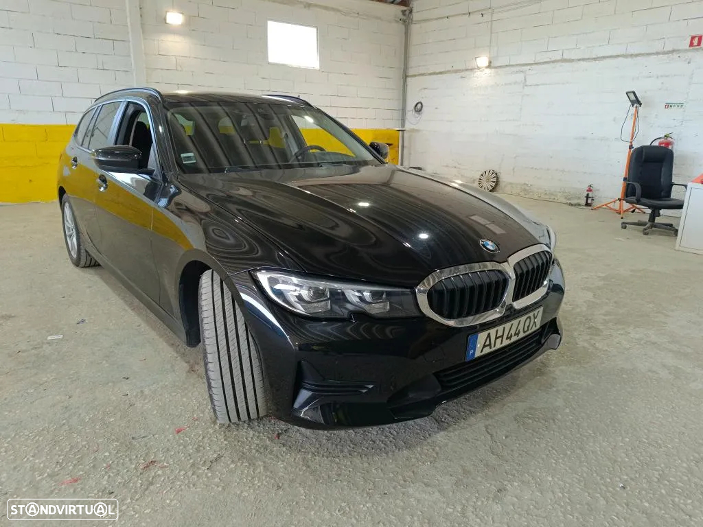 BMW 330 e Touring Corporate Edition Auto - 4