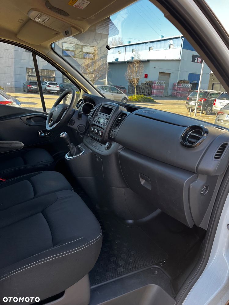 Nissan NV 300 Trafic Vivaro - 16
