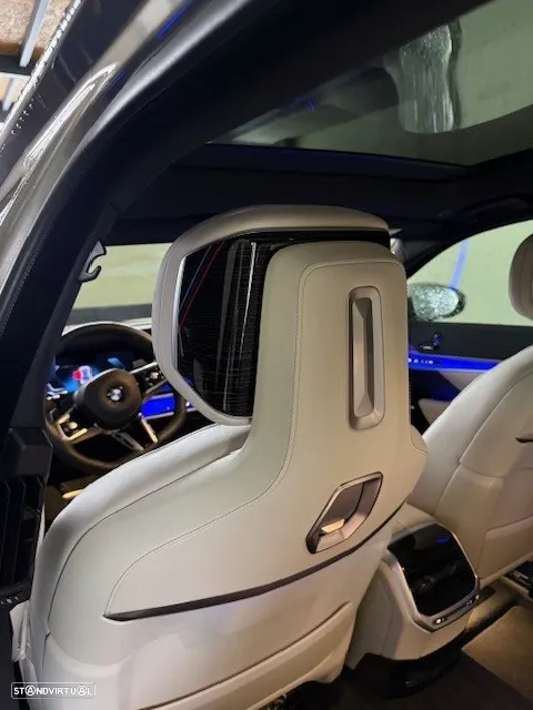 BMW 740 d xDrive Pack M Auto - 13