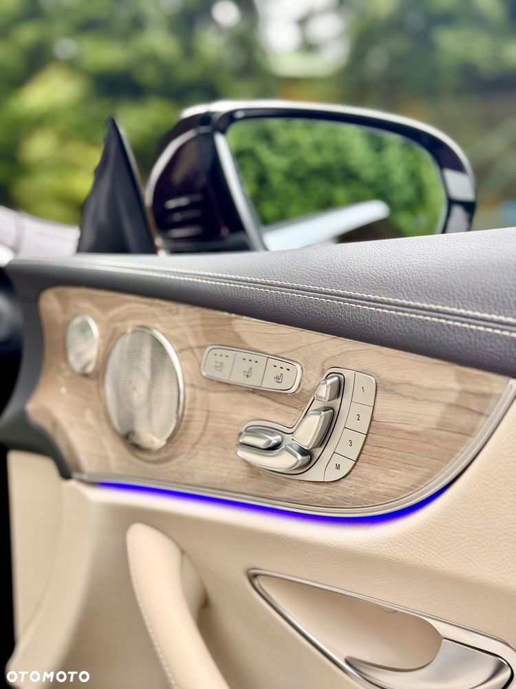 Mercedes-Benz Klasa E 200 4-Matic 9G-TRONIC - 27