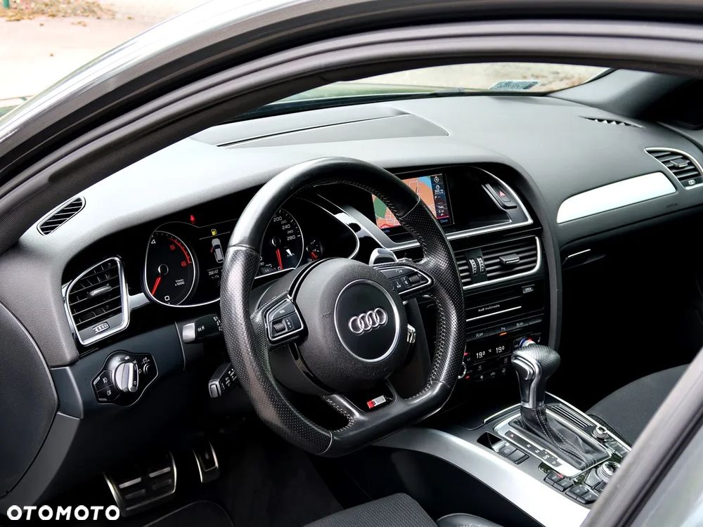 Audi A4 Avant 2.0 TDI DPF clean diesel multitronic S line Sportpaket - 29
