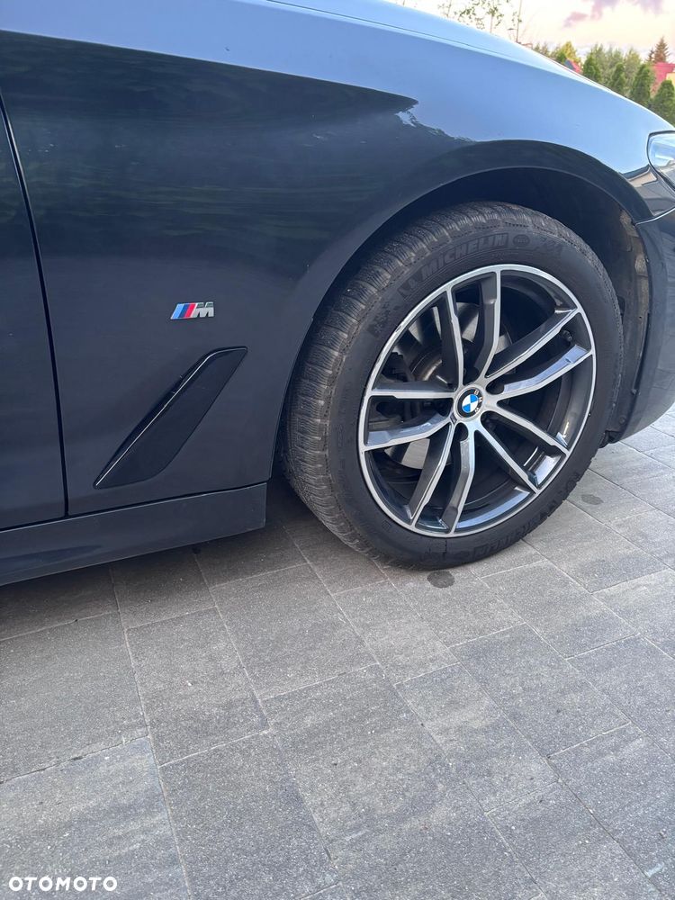 BMW Seria 5 520d xDrive MHEV - 9