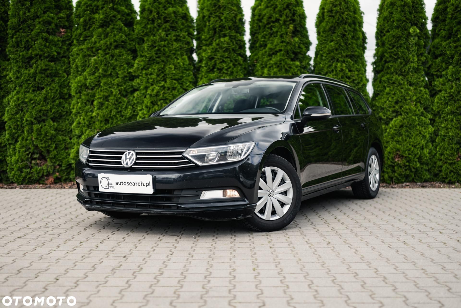 Volkswagen Passat - 1
