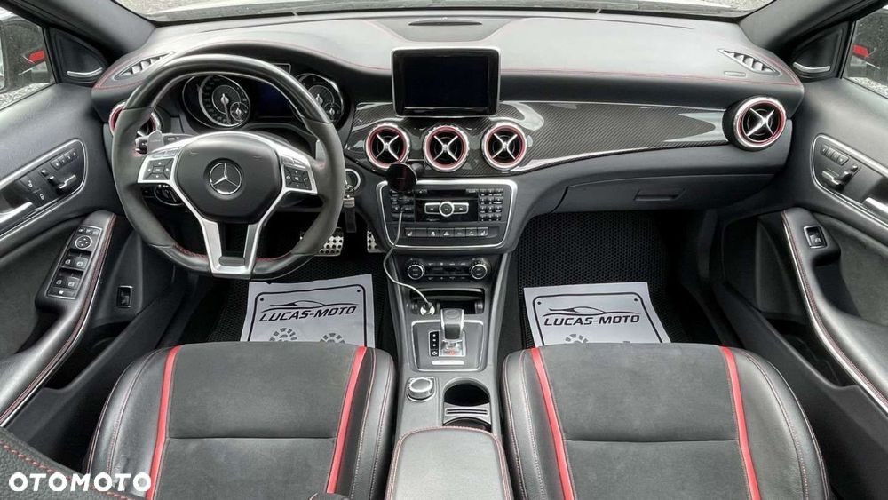 Mercedes-Benz GLA - 33