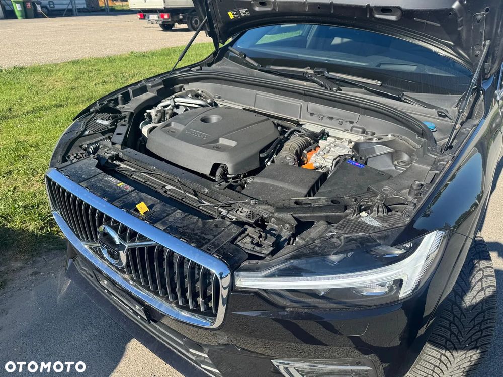 Volvo XC 60 T6 Plug-In Hybrid AWD Ultra Black Edition - 16
