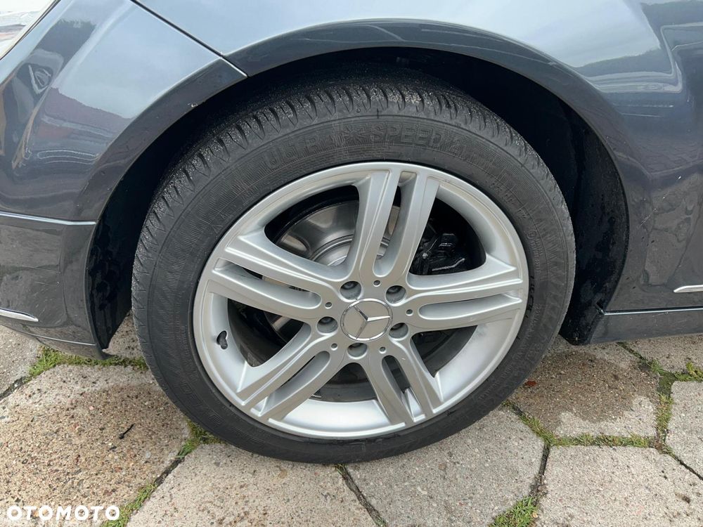 Mercedes-Benz Klasa C 220 CDI DPF Automatik BlueEFFICIENCY - 36