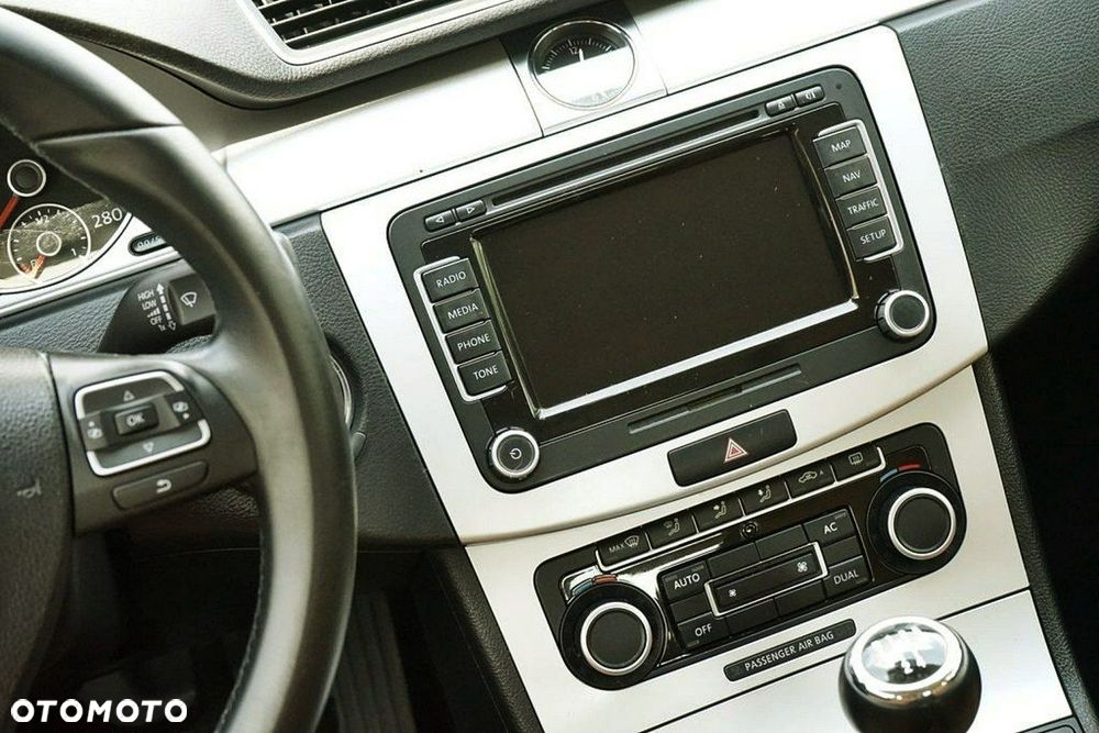 Volkswagen Passat CC - 27