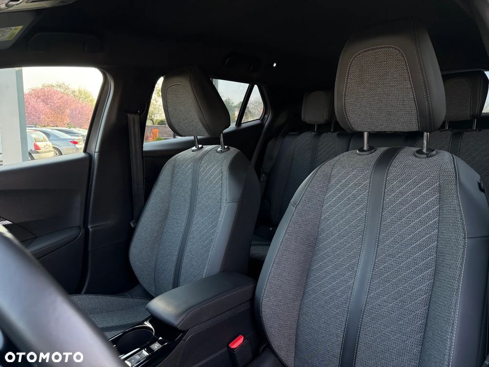 Peugeot 2008 Benzin 100 Allure - 12