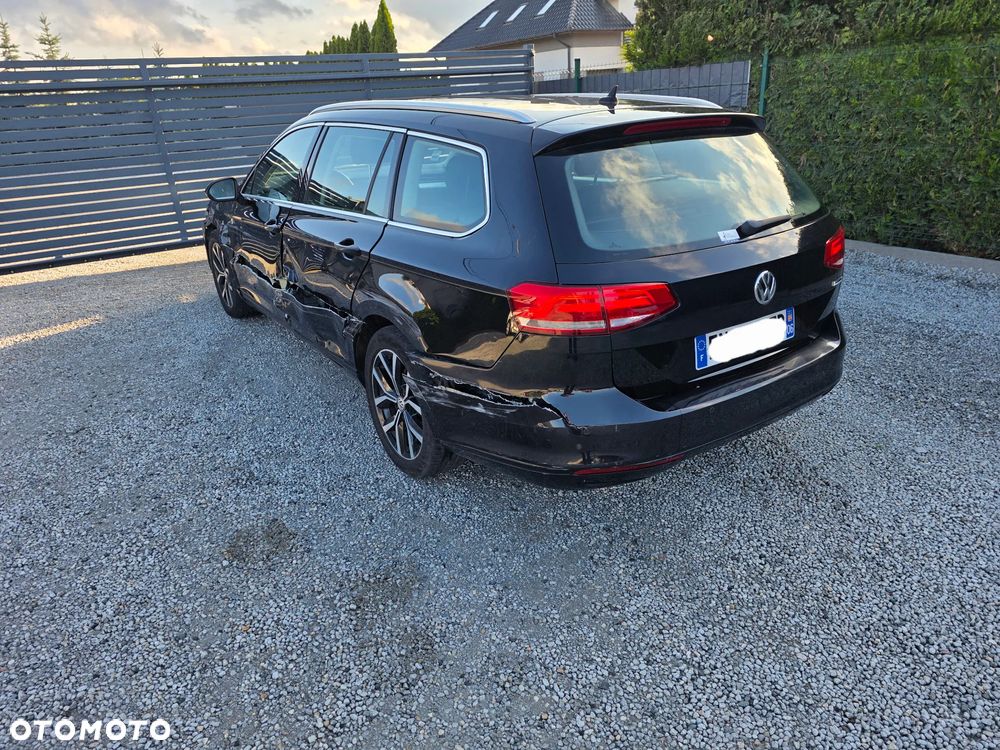 Volkswagen Passat 1.6 TDI SCR DSG Comfortline - 4