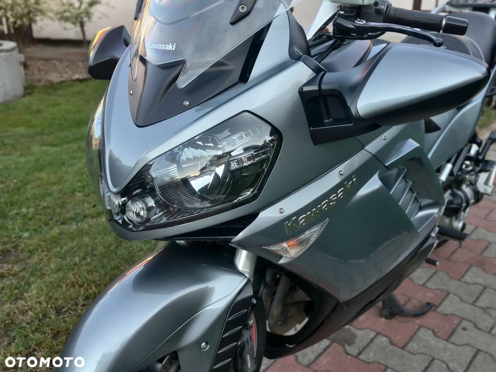Kawasaki GTR - 27
