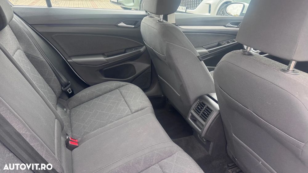 Volkswagen Golf - 14