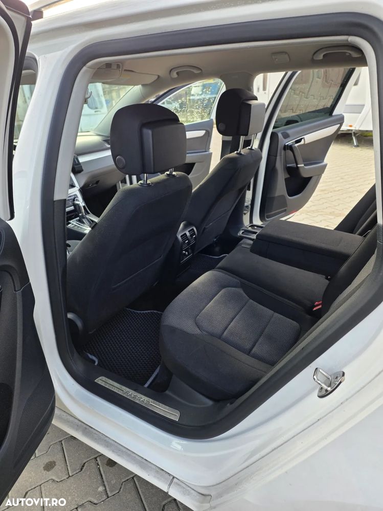 Volkswagen Passat Variant 2.0 TDI DPF DSG Highline - 9
