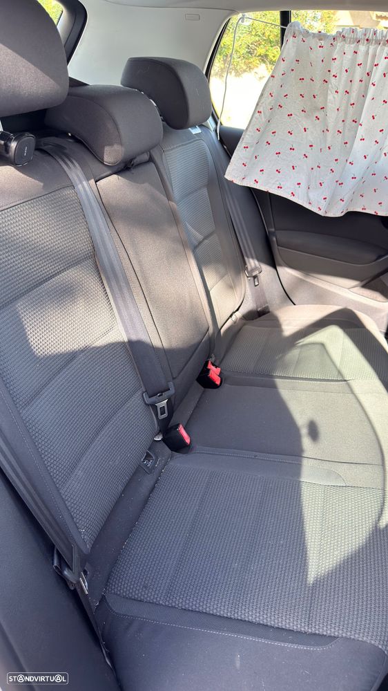 VW Golf 1.6 TDi Confortline - 5