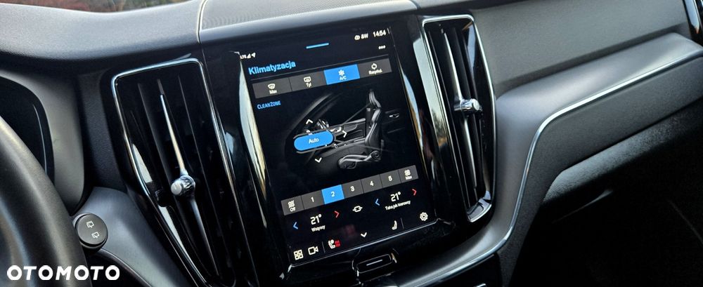 Volvo XC 60 B4 D Geartronic Momentum Pro - 22