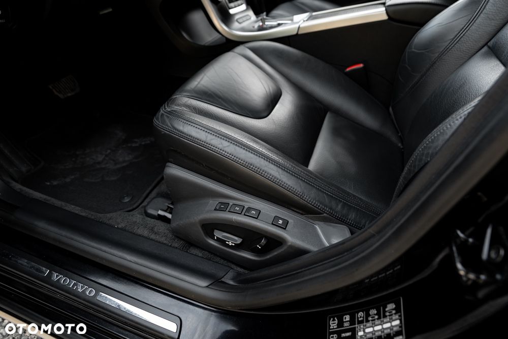 Volvo S60 D5 AWD Geartronic RDesign - 20