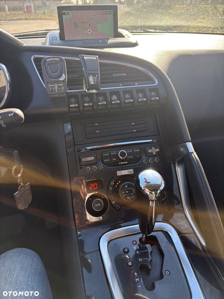 Peugeot 3008 HDi FAP 165 Automatik Allure - 3