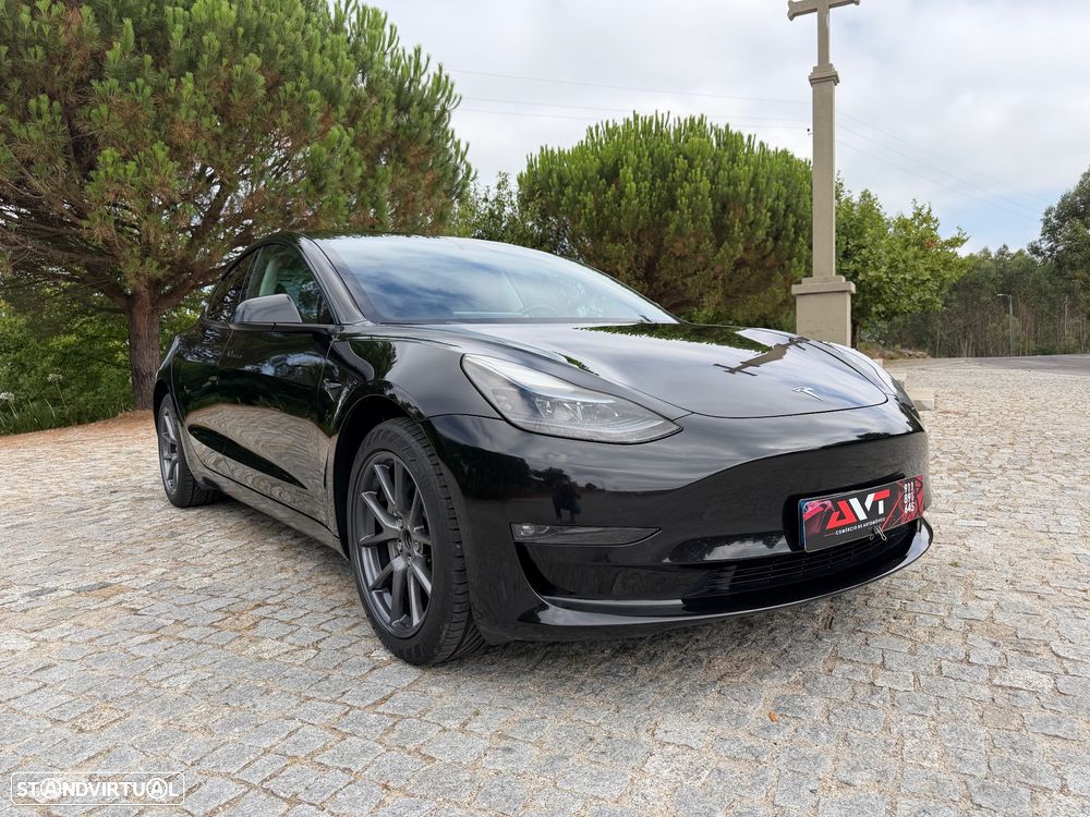 Tesla Model 3 Long Range Tração Traseira - 16
