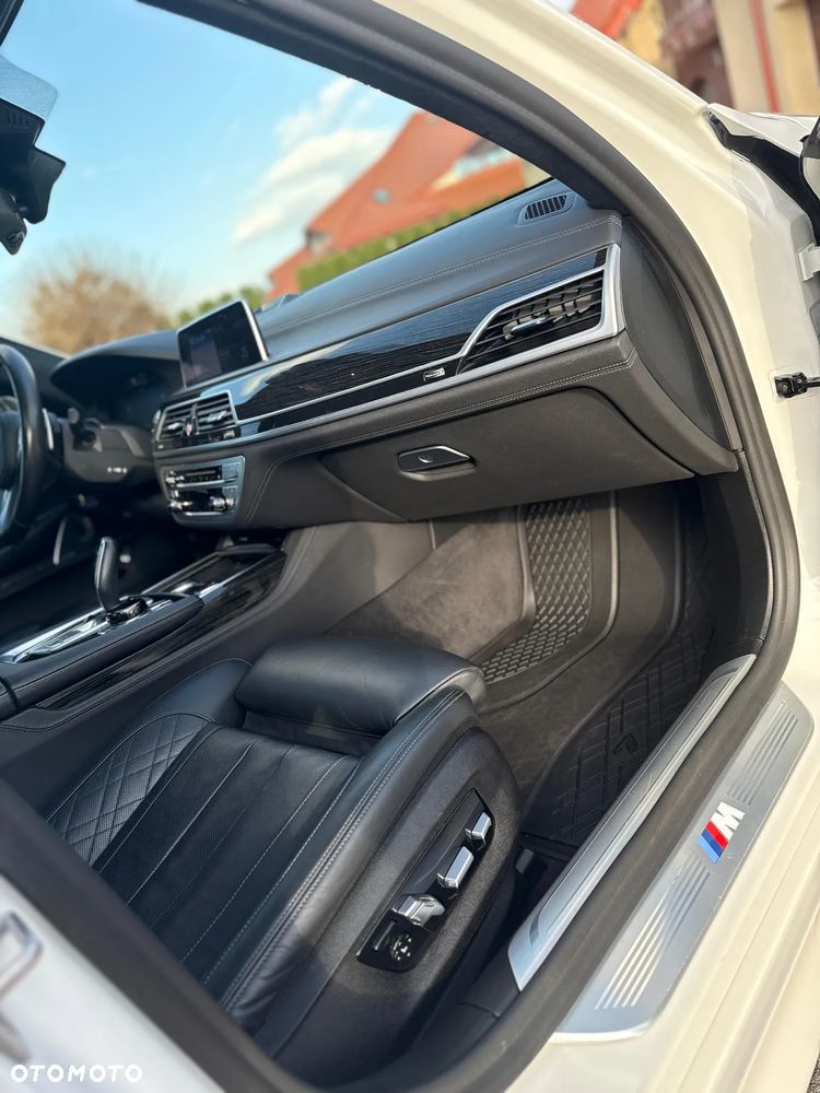 BMW Seria 7 750Li xDrive sport - 20