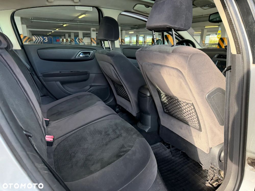 Citroën C4 HDi 110 FAP Exclusive - 29