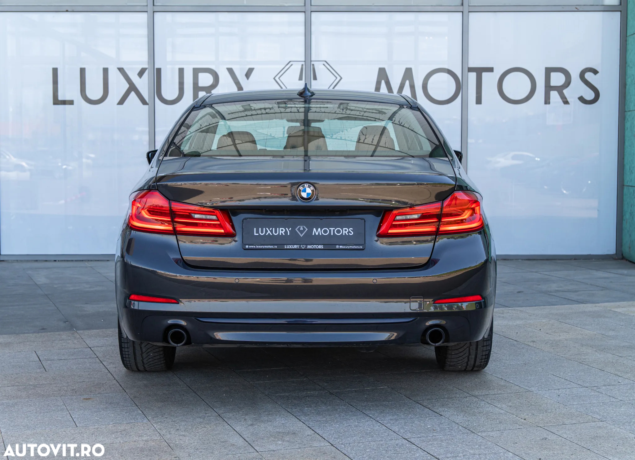 BMW Seria 5 520d AT - 12