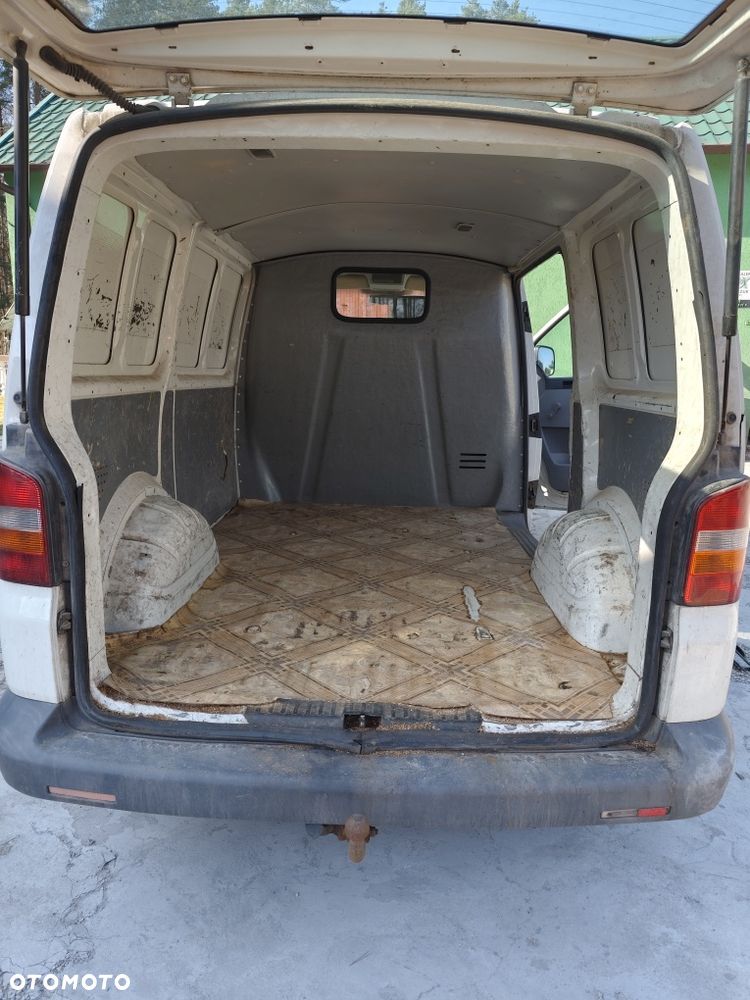Volkswagen Transporter - 4