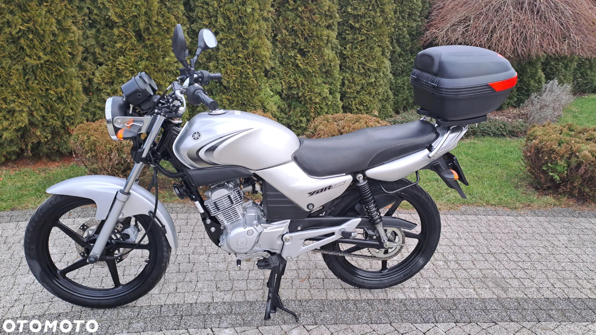 Yamaha YBR - 37
