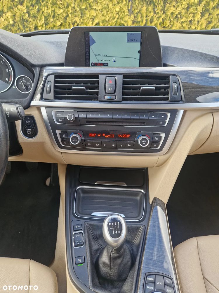 BMW Seria 3 - 32