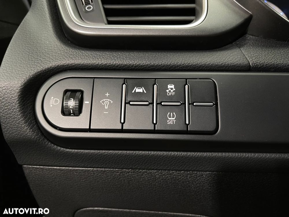Kia Ceed 1.5 T-GDI 6MT Best - 18