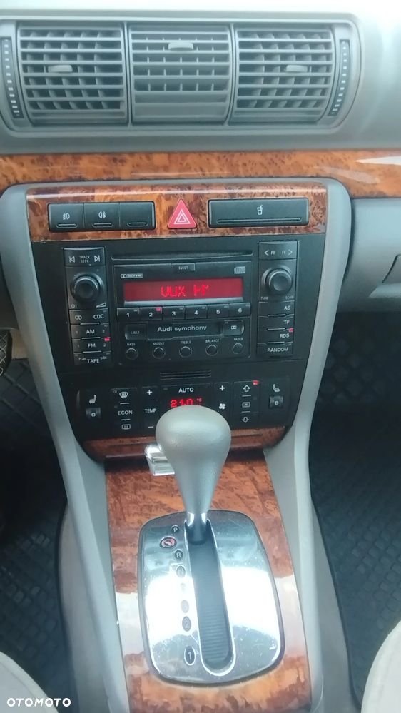 Audi A4 Limousine - 14