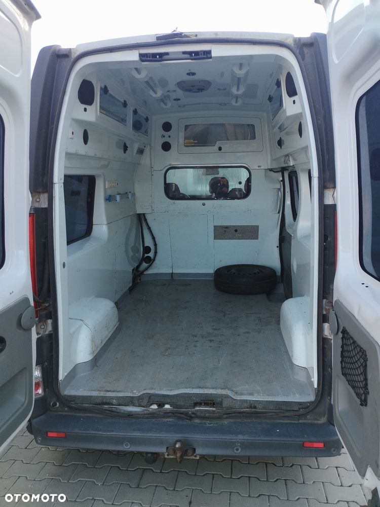 Renault Trafic - 8