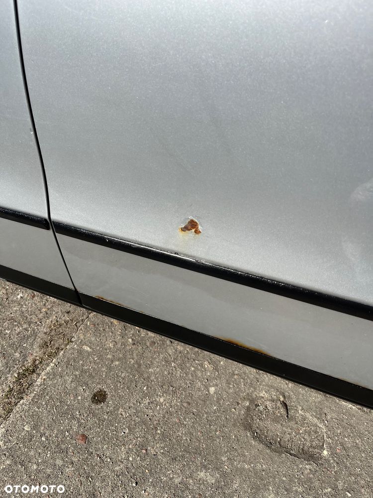 Volkswagen Passat 2.0 TDI Trendline - 5