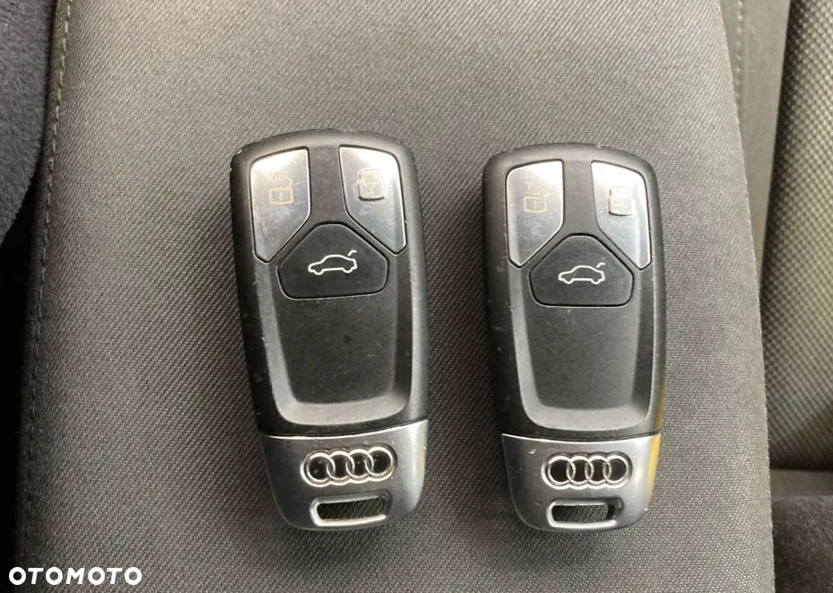 Audi A4 Avant 2.0 TDI S tronic - 14