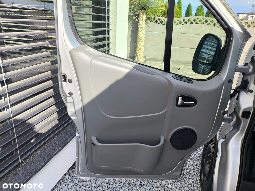 Opel Vivaro - 16