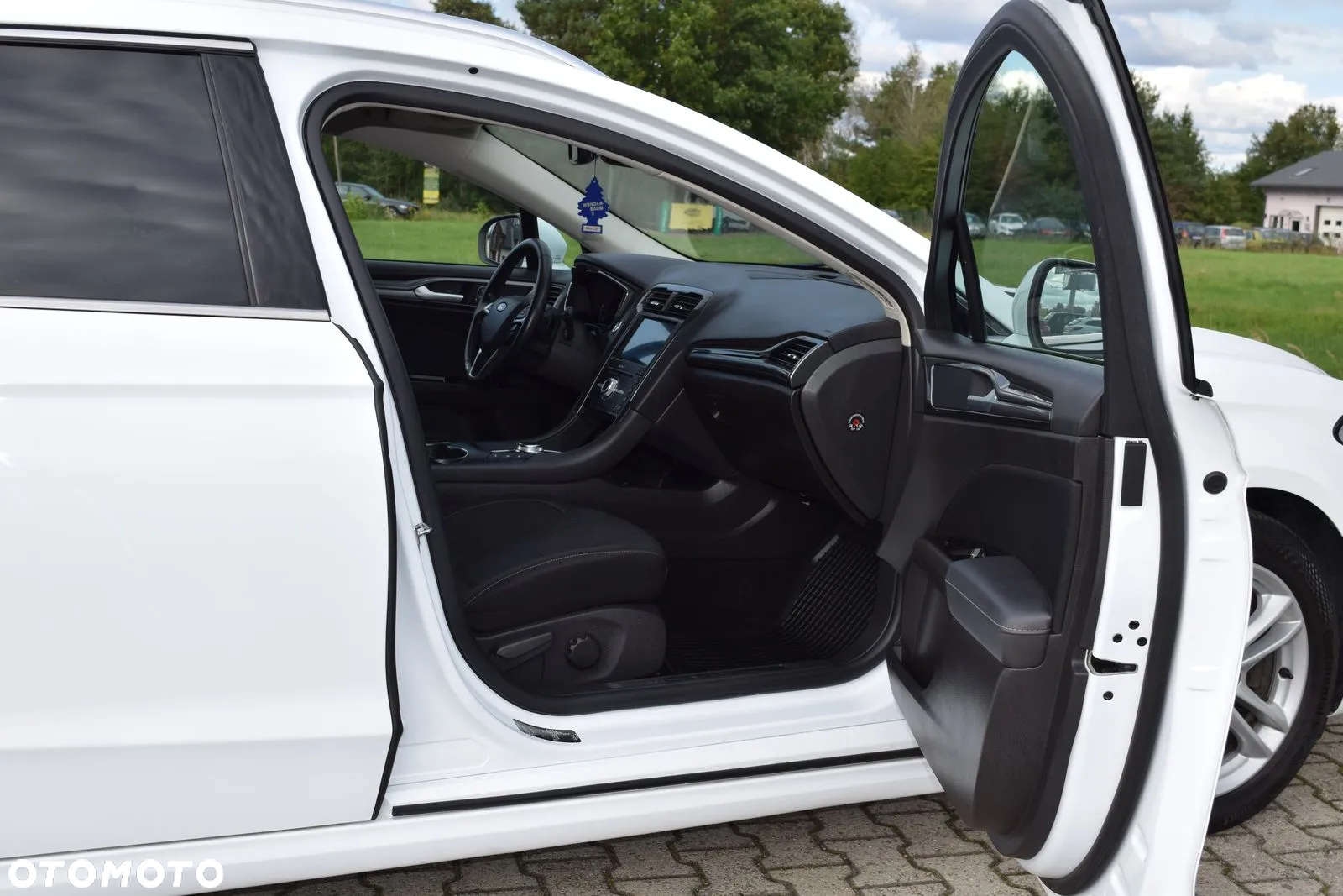 Ford Mondeo Turnier 2.0 EcoBlue Titanium - 19
