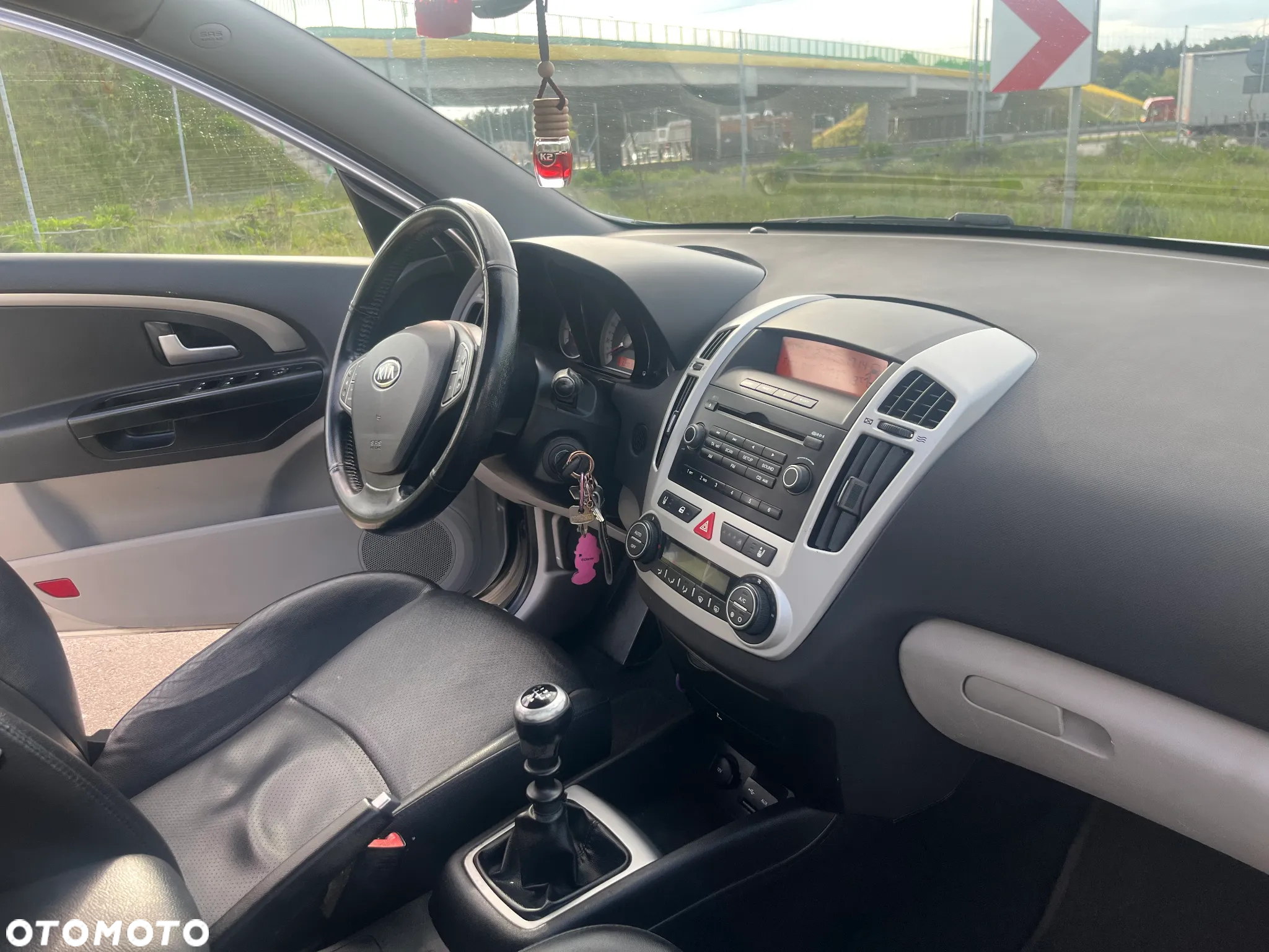 Kia Ceed - 10
