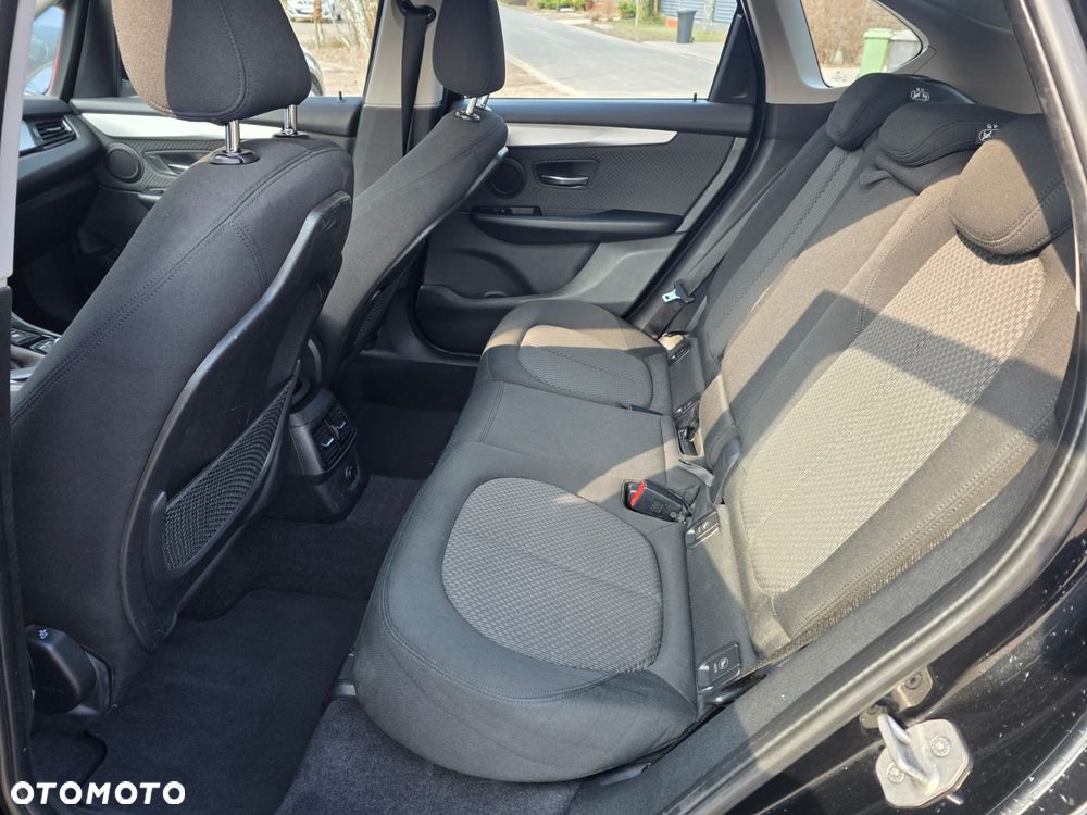 BMW Seria 2 218i - 21