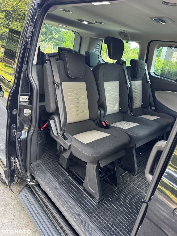 Ford Tourneo Custom - 7